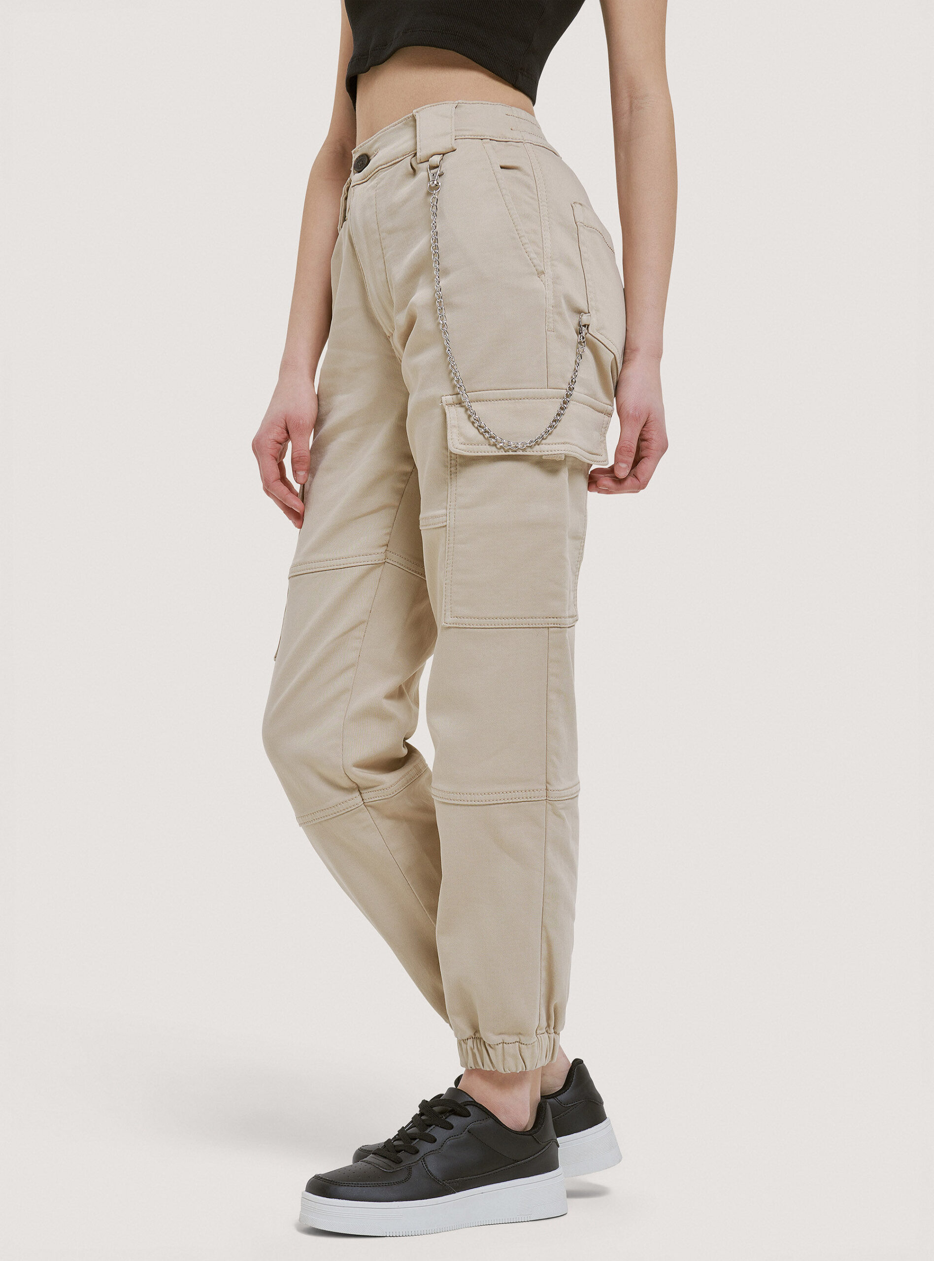 pantaloni-bershka-757ypx-1.jpg
